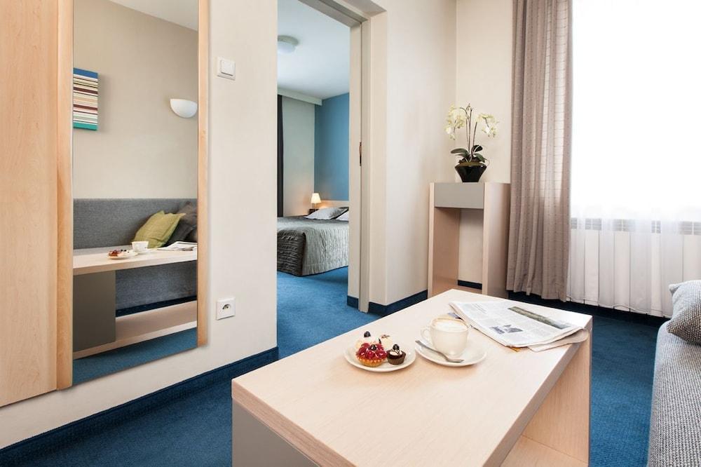Hotel Perla Krakow Bagian luar foto